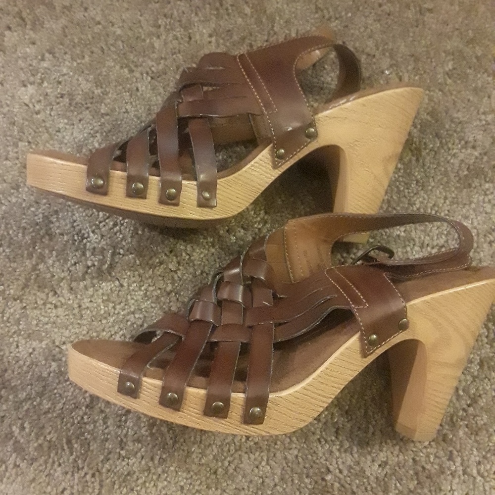 Ladies, Bass  Heels,  Ladies Size 10